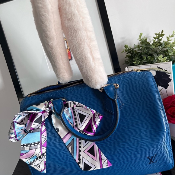 Authentic Louis Vuitton Epi Speedy 25 - Picture 11 of 12